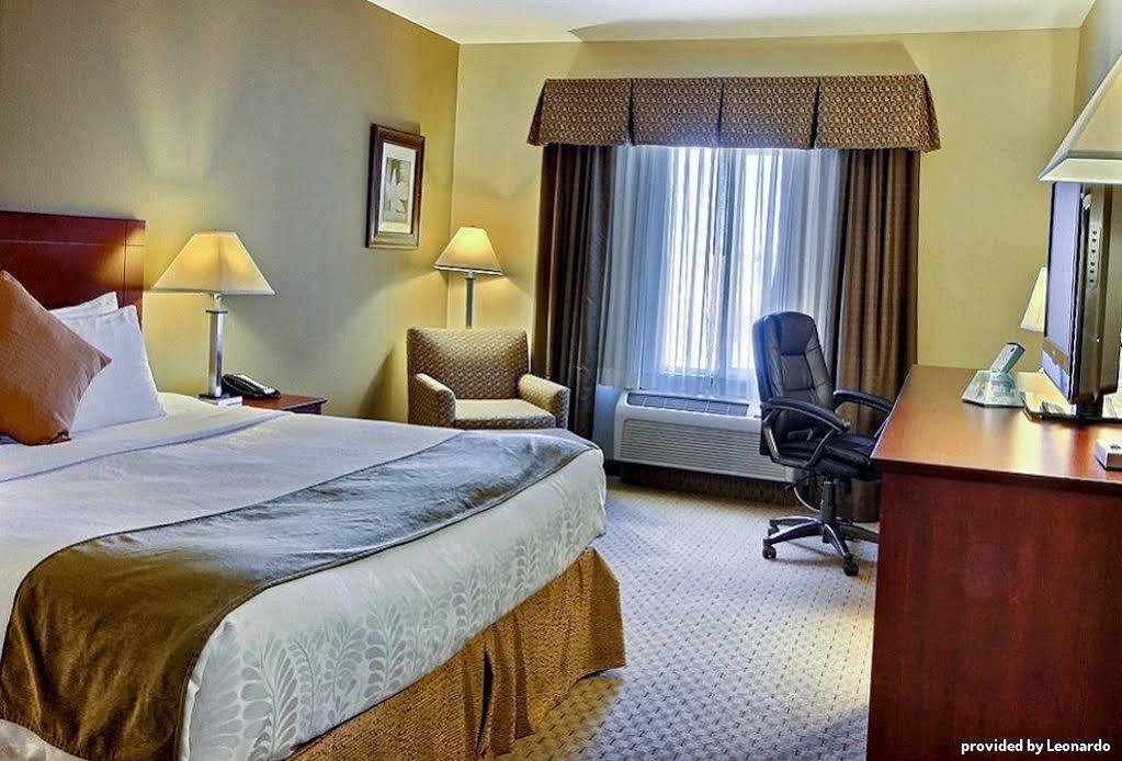 Best Western Plus Montezuma Inn And Suites Las Vegas Exterior photo